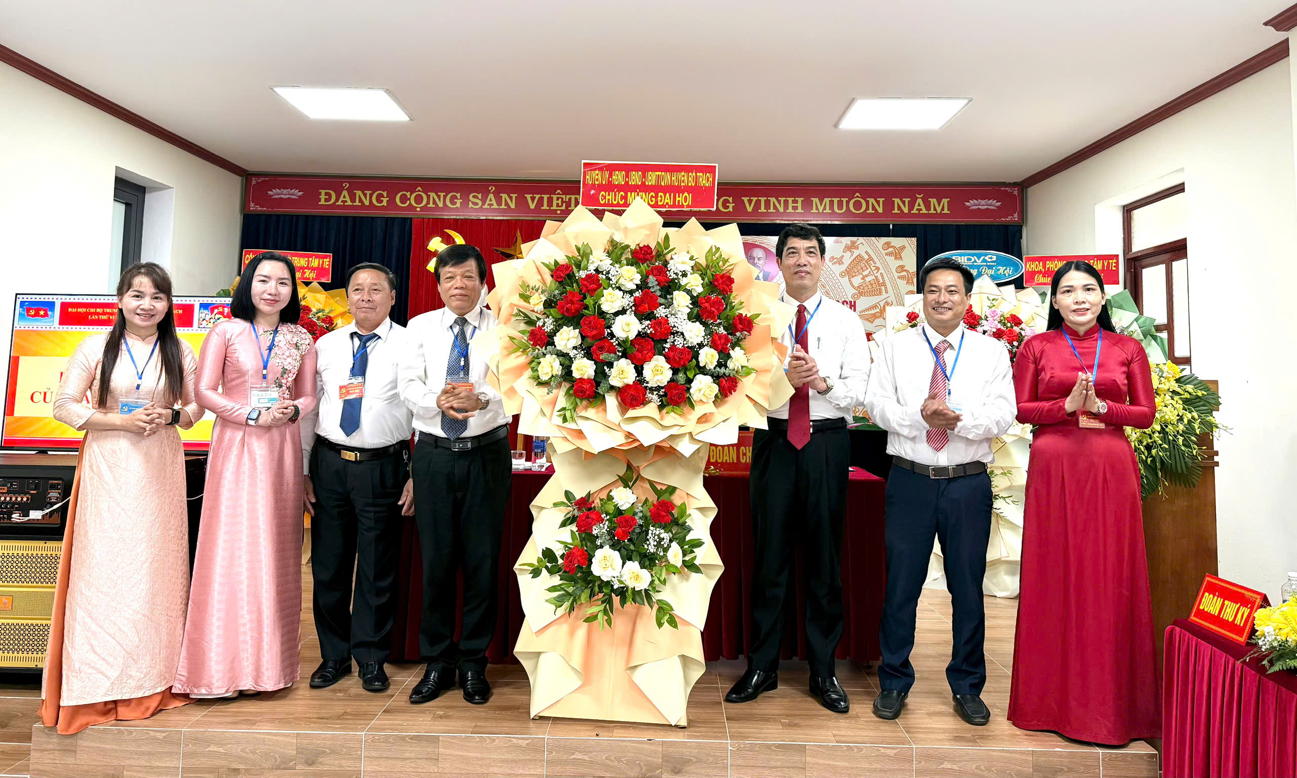 ĐẠI HỘI CHI BỘ TRUNG TÂM Y TẾ HUYỆN BỐ TRẠCH LẦN THỨ V NHIỆM KỲ 2025 – 2030